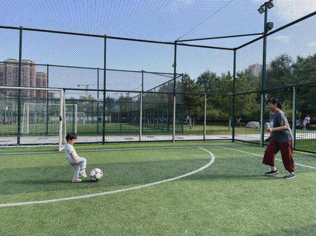 篮球场围网施工安装